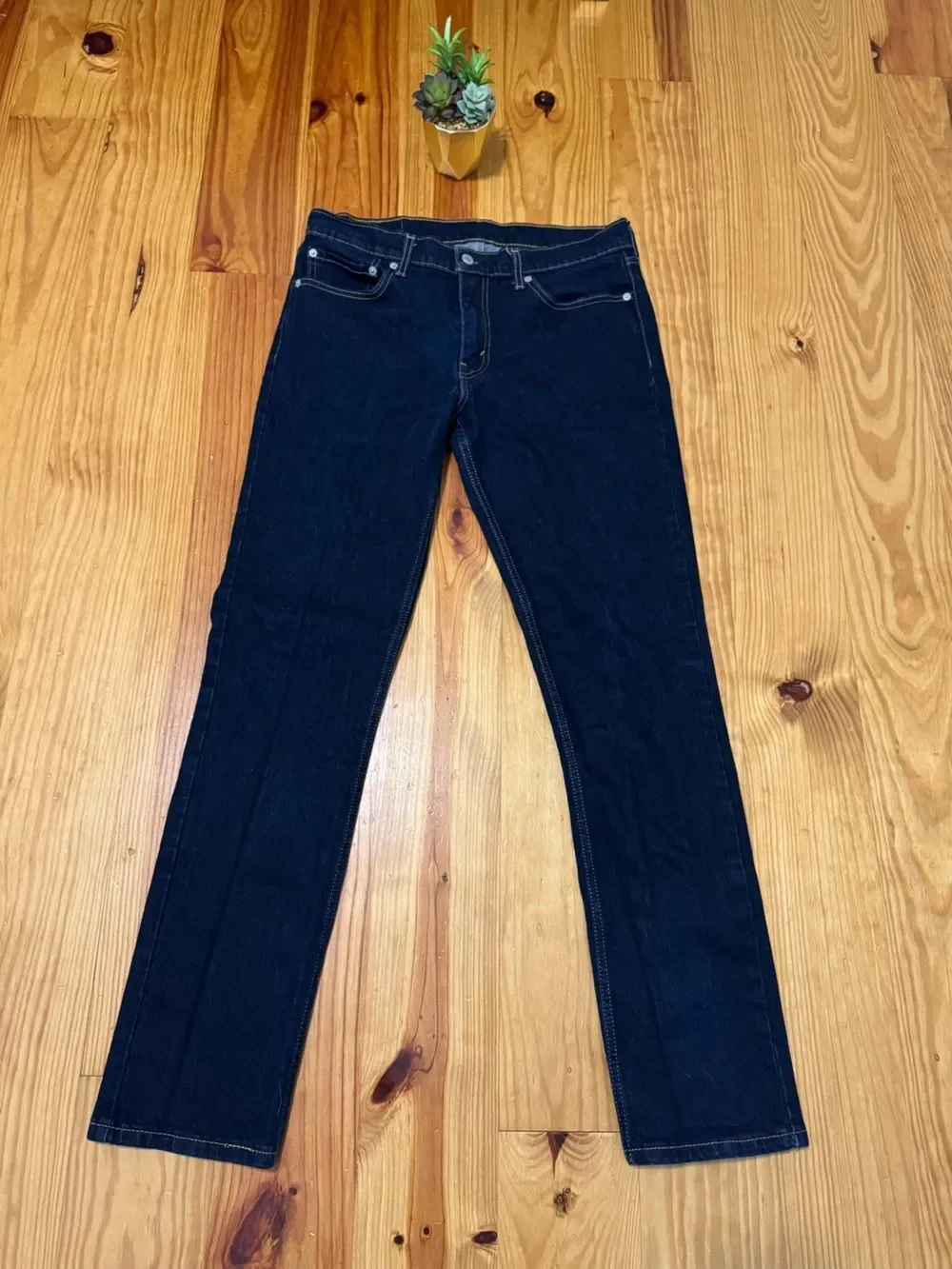 Levi's 511 Jeans Mens 33x34 Blue Slim Tapered Dark Wash Denim Zip Fly Casual
